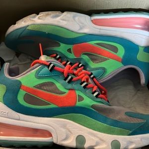 Nike Airmax 270 React Like New